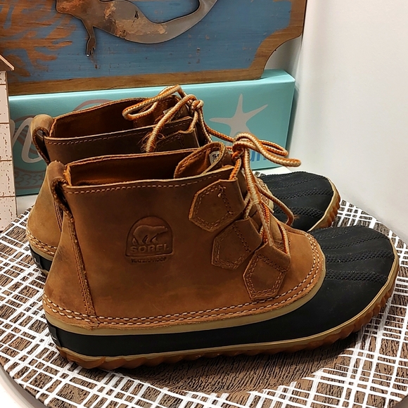 🥰 EUC Sorel Brand Out and About Ladies Leather Lace Up All Weather/Rainboot, 6 - Picture 15 of 16